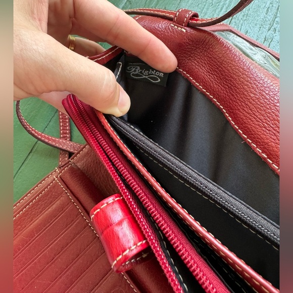 Brighton crossbody wallet purse / leather and canvas / red heart pattern - Picture 4 of 4